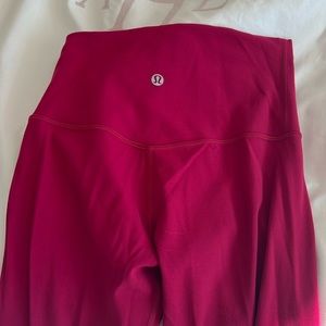 Lululemon 28 in berry align leggings